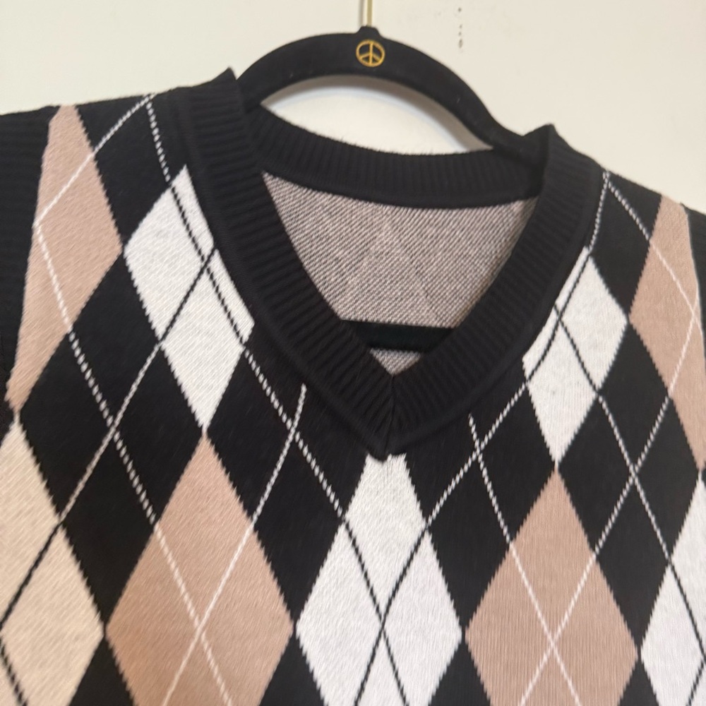 Argyle Knit Vest with White Shirt - Picture 5 of 7